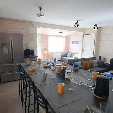 Le Marsiluga Maison 12 Pers A 6 Min Du Puy Du Fou Guest house Saint-Mars-la-Reorthe