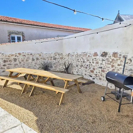 Le Marsiluga Maison 12 Pers A 6 Min Du Puy Du Fou