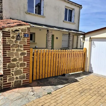 Vendégház Le Marsiluga Maison 12 Pers A 6 Min Du Puy Du Fou Saint-Mars-la-Réorthe