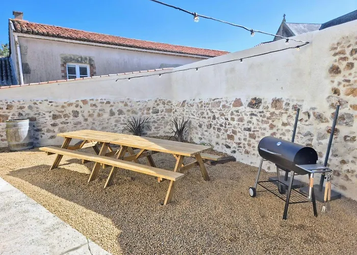 Le Marsiluga Maison 12 Pers A 6 Min Du Puy Du Fou